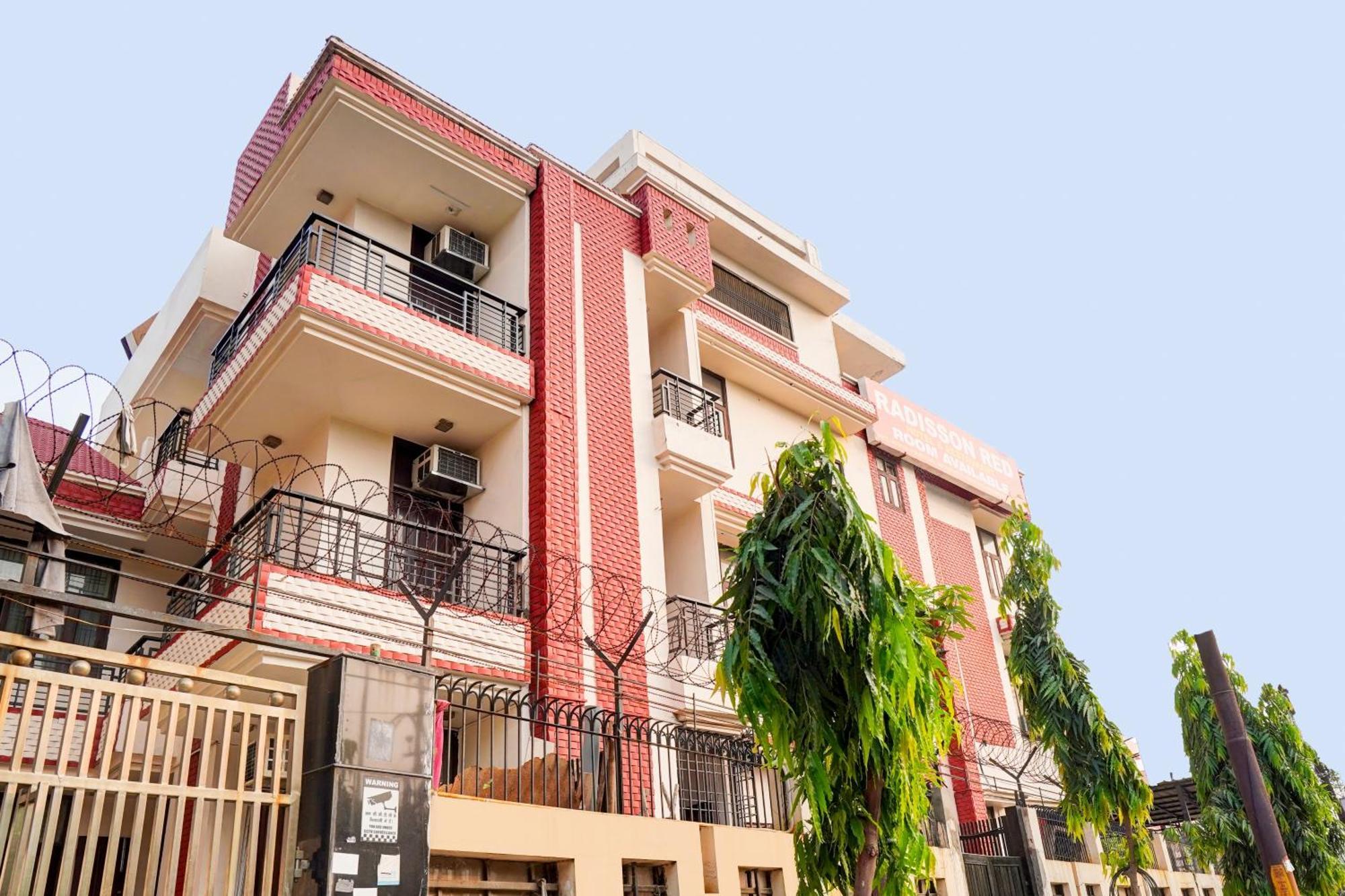 Hotel O Radisson Red Hotel & Restaurant Ghaziabad Eksteriør bilde