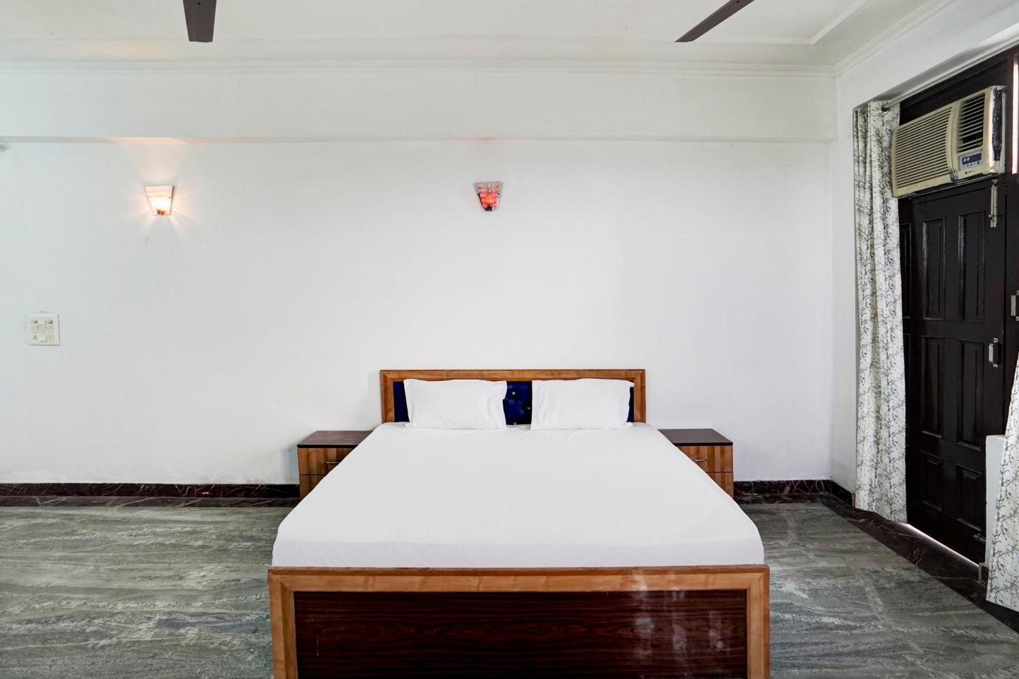 Hotel O Radisson Red Hotel & Restaurant Ghaziabad Eksteriør bilde