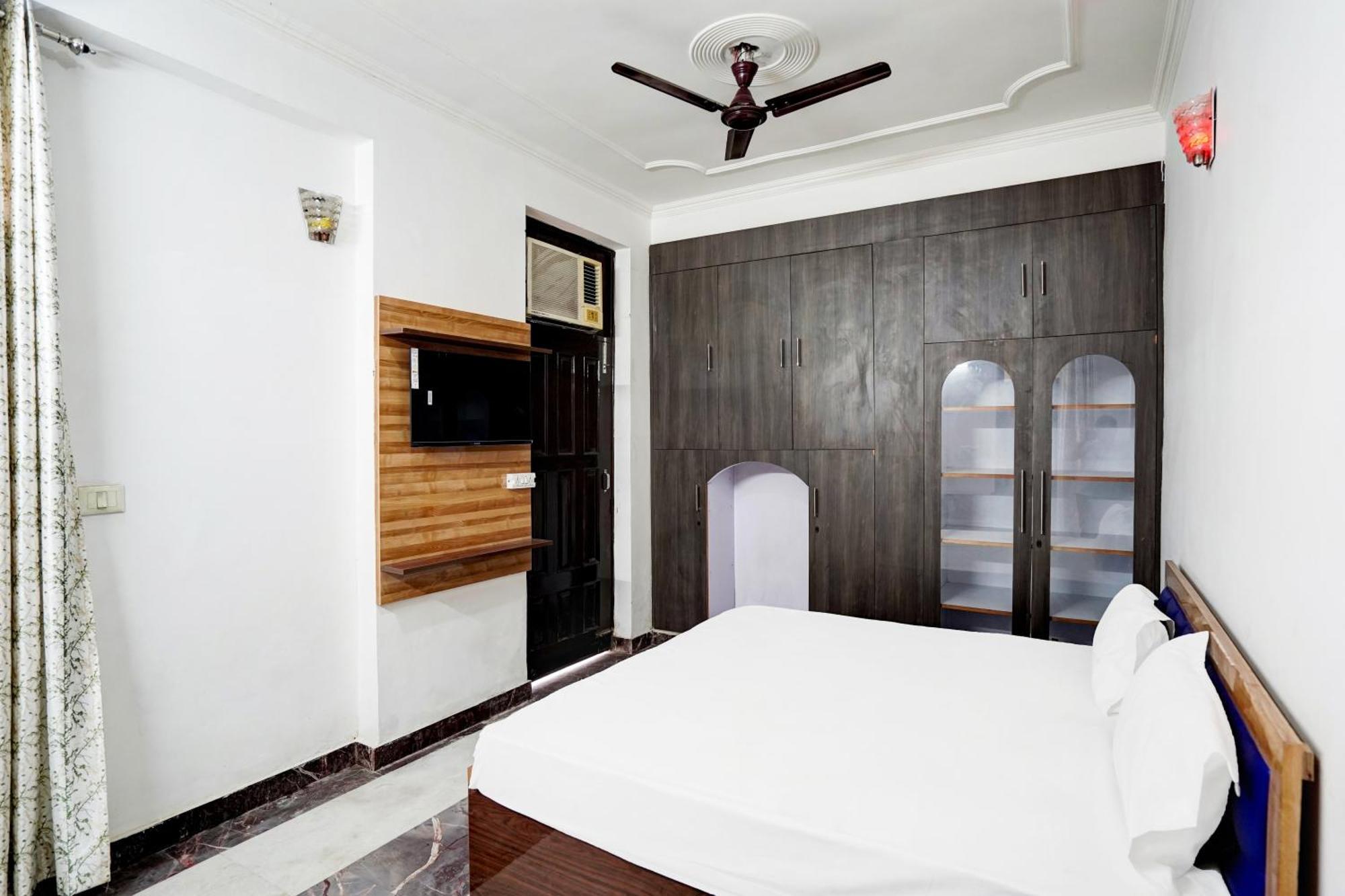 Hotel O Radisson Red Hotel & Restaurant Ghaziabad Eksteriør bilde