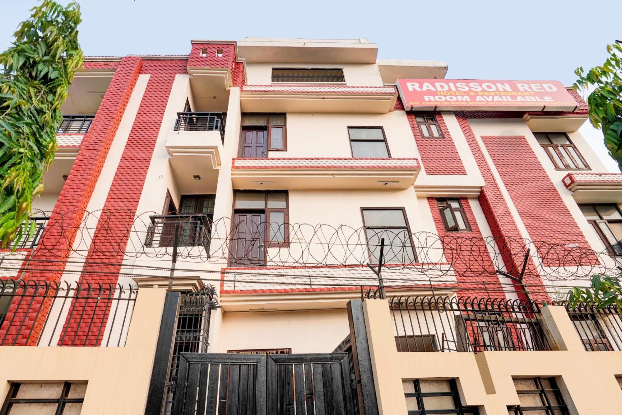 Hotel O Radisson Red Hotel & Restaurant Ghaziabad Eksteriør bilde