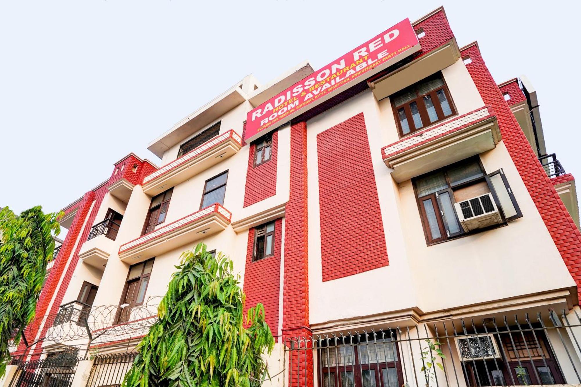 Hotel O Radisson Red Hotel & Restaurant Ghaziabad Eksteriør bilde